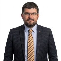 Dr. Enrique